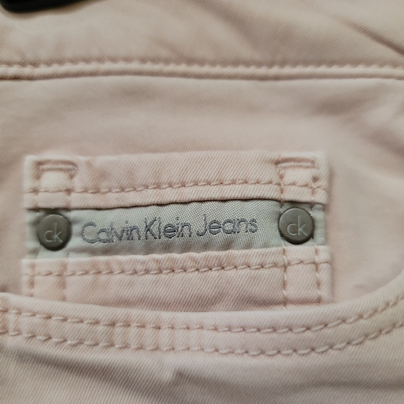 Calvin Klein Jeans - Picture 4 of 9